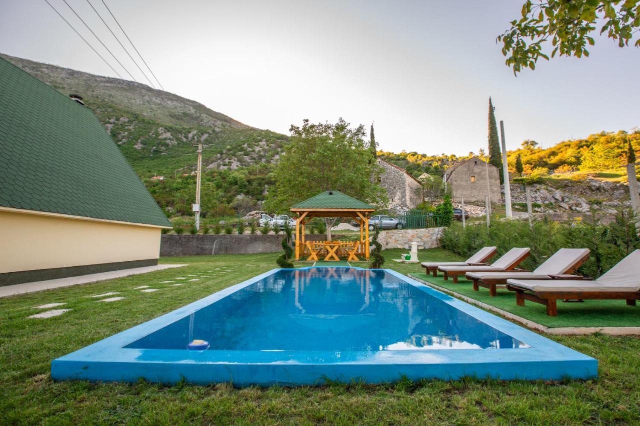 Cozy House Ostrog Guest House Niksic Ngoại thất bức ảnh