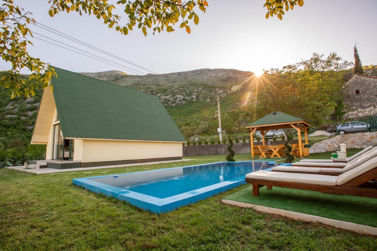 Cozy House Ostrog Guest House Niksic Ngoại thất bức ảnh