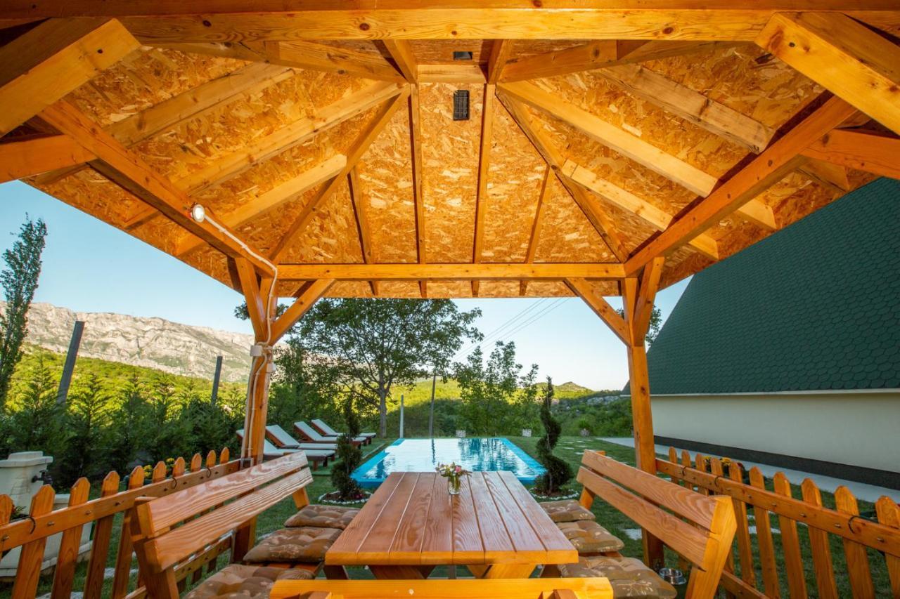 Cozy House Ostrog Guest House Niksic Ngoại thất bức ảnh