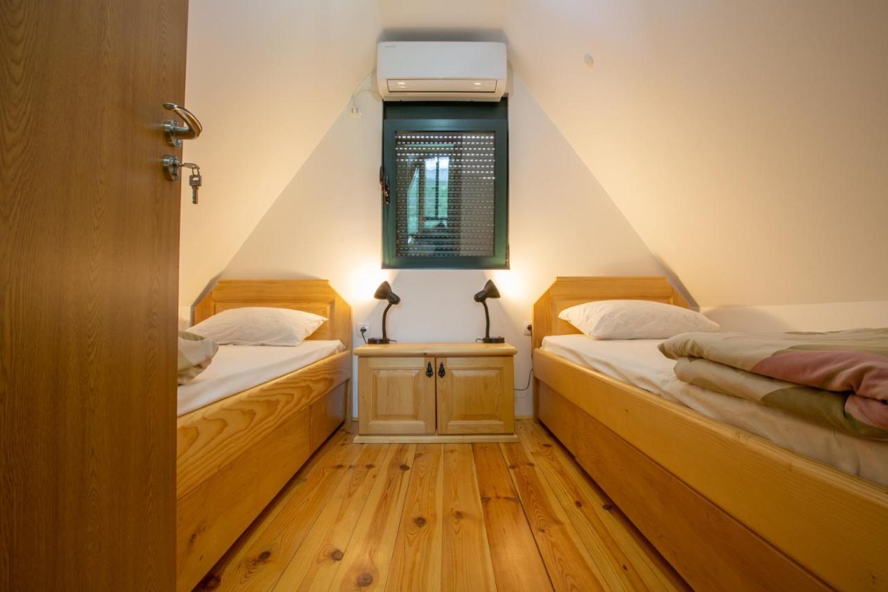 Cozy House Ostrog Guest House Niksic Ngoại thất bức ảnh
